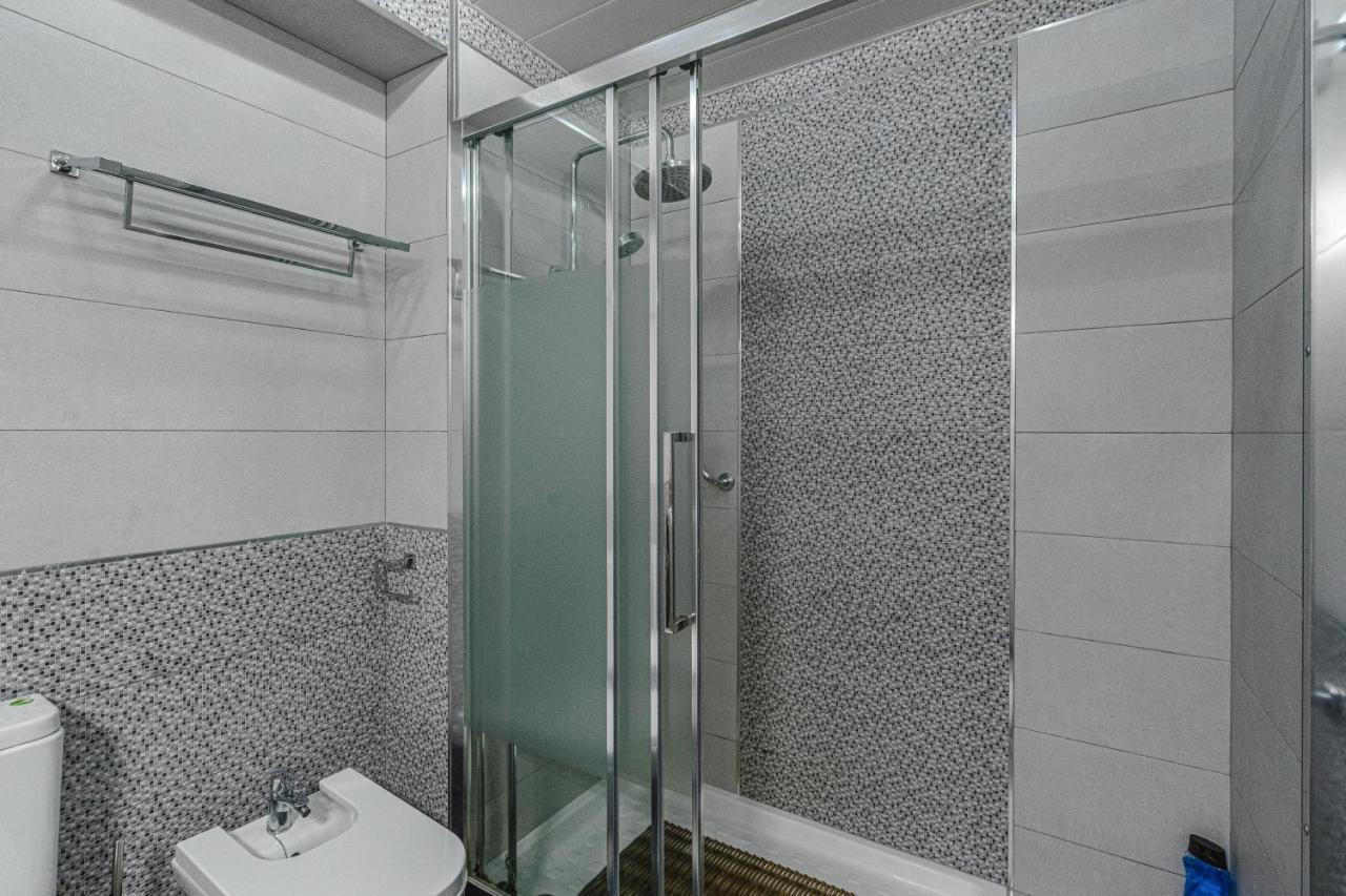 Amazing 3 Bedroom Apartment On The First Line Of The Best Las Americas Beach, Air Conditioner And Terrace Ocean View Playa de las Americas  Esterno foto