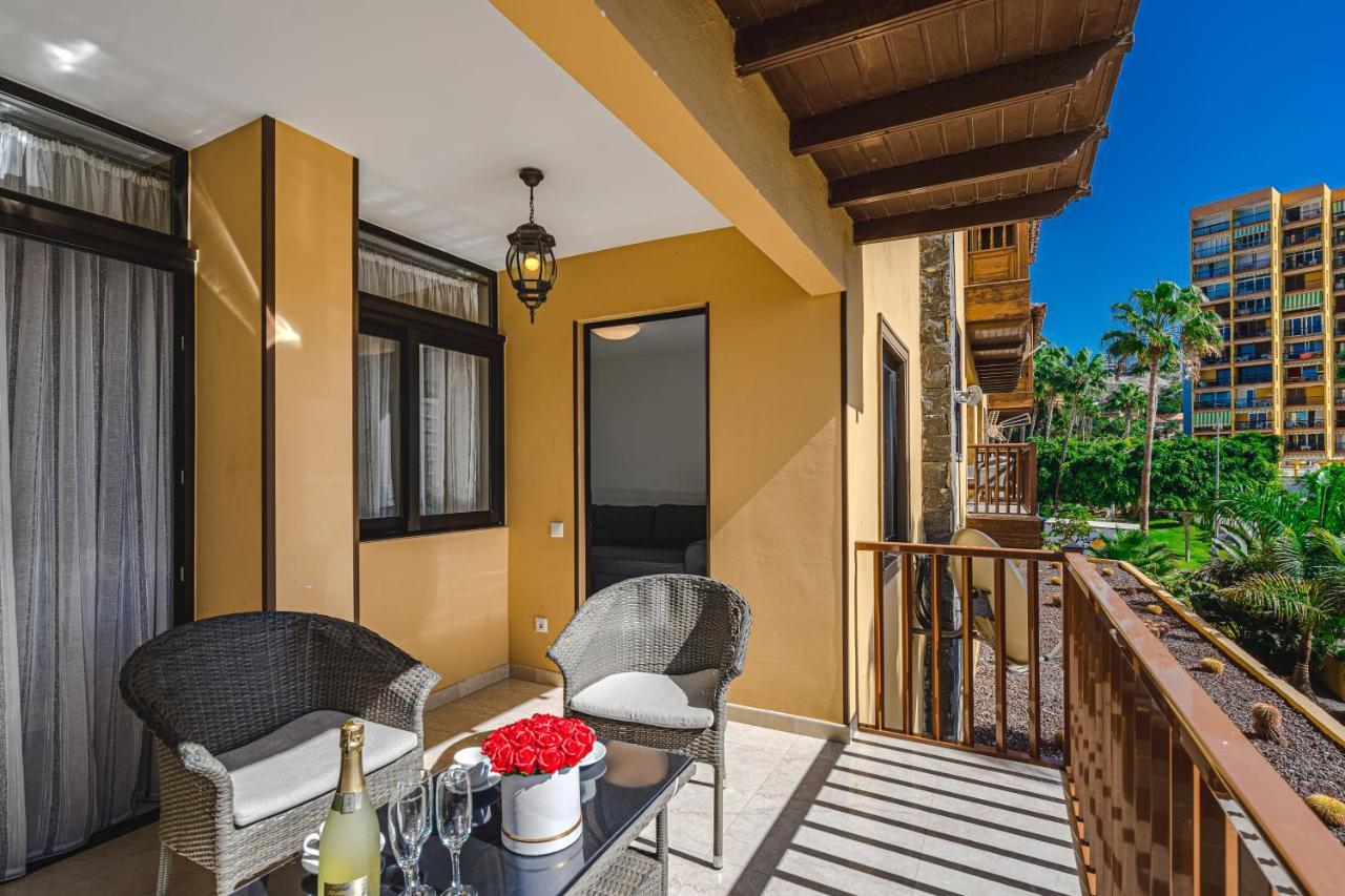 Amazing 3 Bedroom Apartment On The First Line Of The Best Las Americas Beach, Air Conditioner And Terrace Ocean View Playa de las Americas  Esterno foto